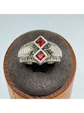 VTG Sterling Silver 925 Garnet & Marcasite Bezel Set Textured Ring Size 7.75